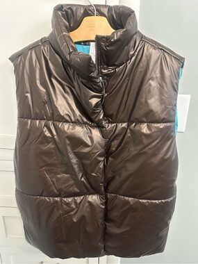 Fabletics Oversized Puffer Vest Cacao BROWN & Aqua Beach Size Small NWOT